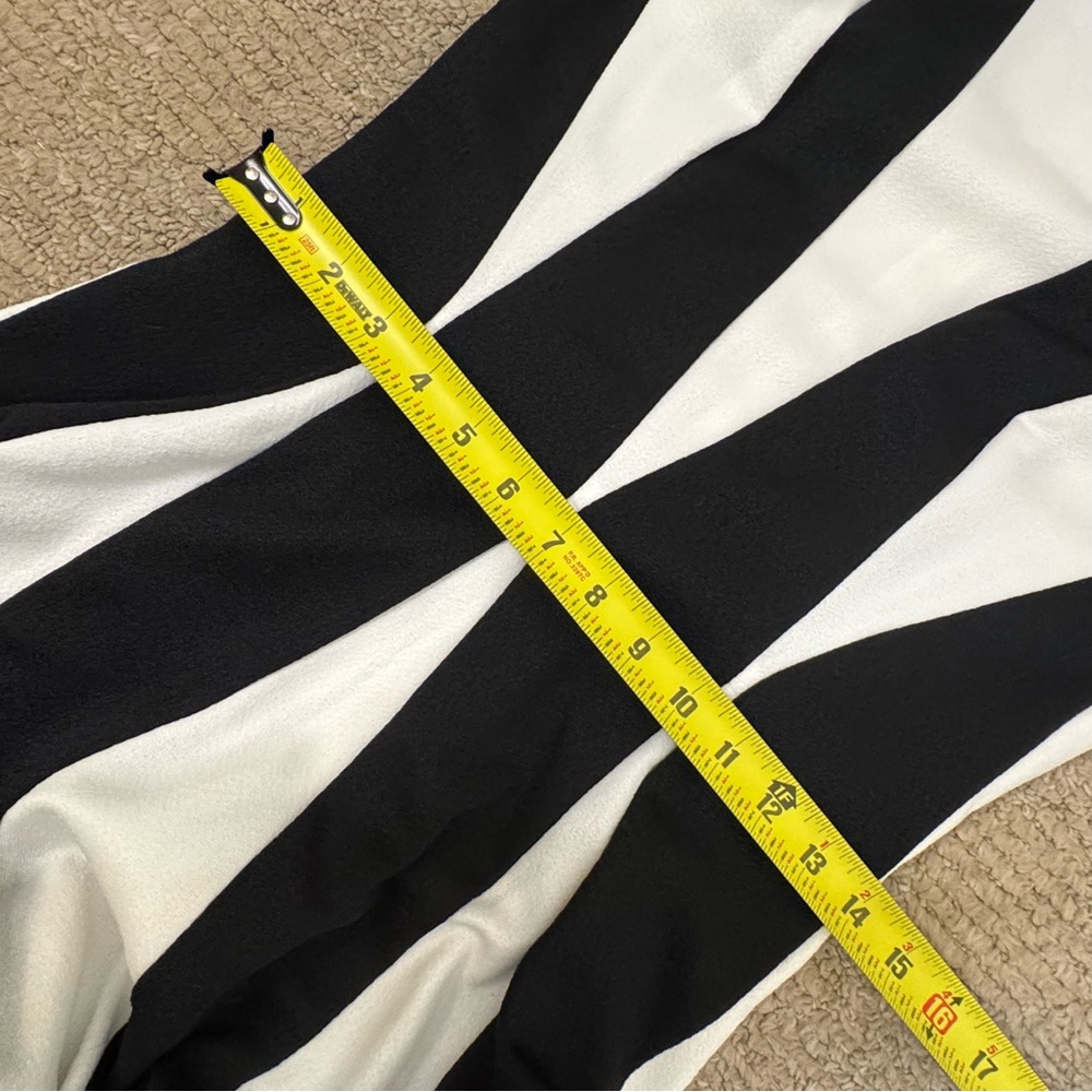 Vintage 60s/70s maxi Dress Harlequin Fit and Flare Size Medium Black and White - Picture 10 of 13